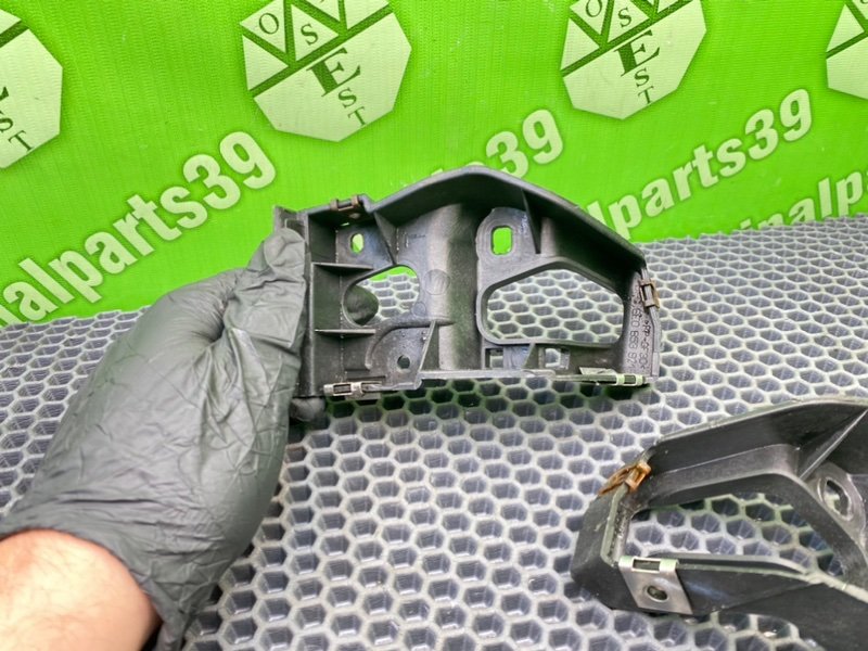 Кронштейны, 1000 рублей, Калининград