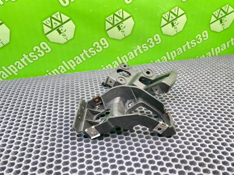 Кронштейны, 1000 рублей, Калининград