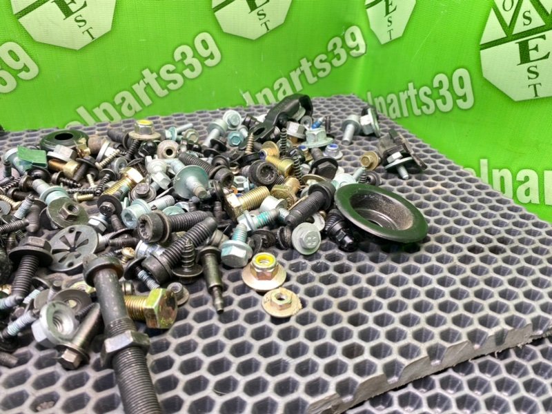 Болты салона, 2200 рублей, Калининград