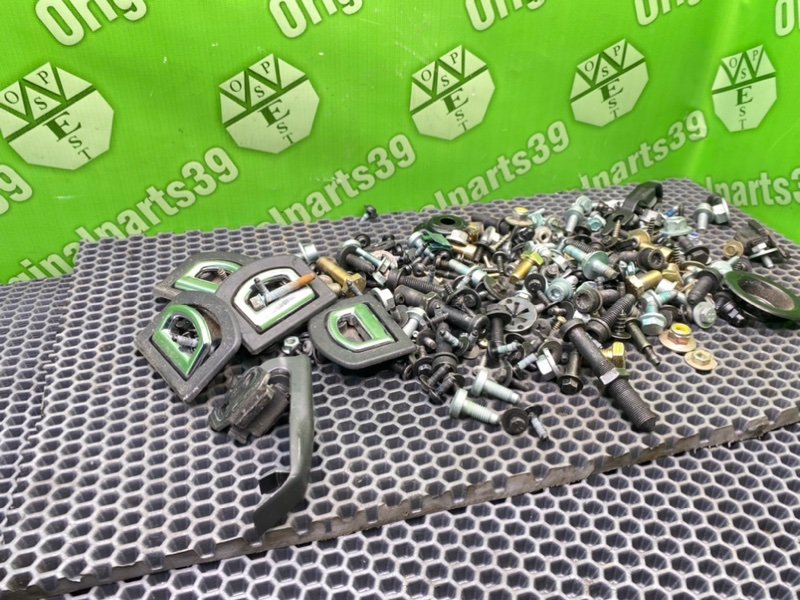 Болты салона, 2200 рублей, Калининград