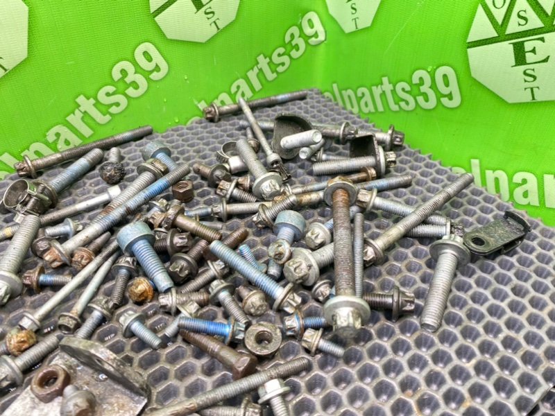 Болты двигателя, 2300 рублей, Калининград