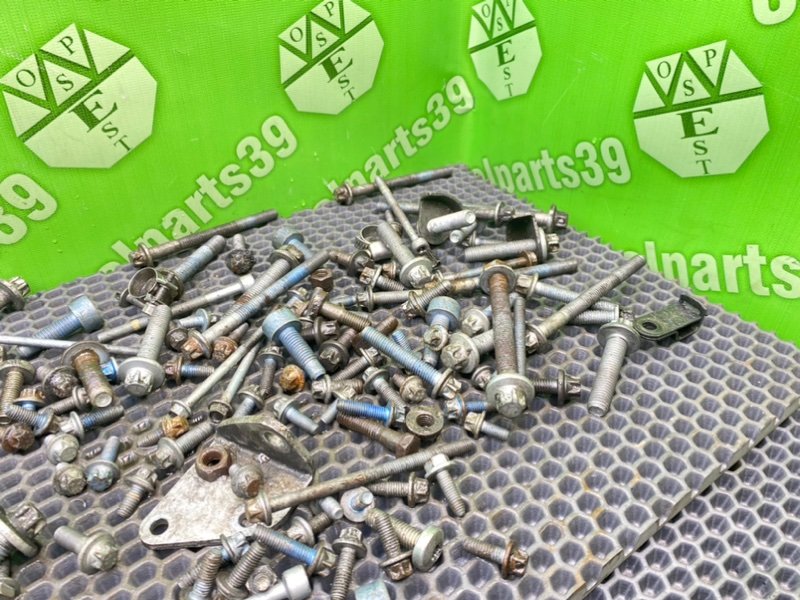 Болты двигателя, 2300 рублей, Калининград