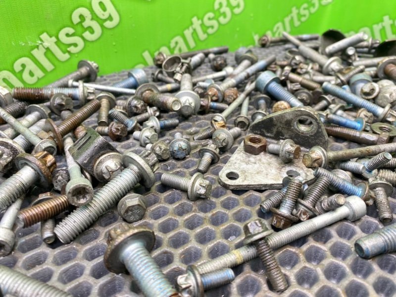 Болты двигателя, 2300 рублей, Калининград