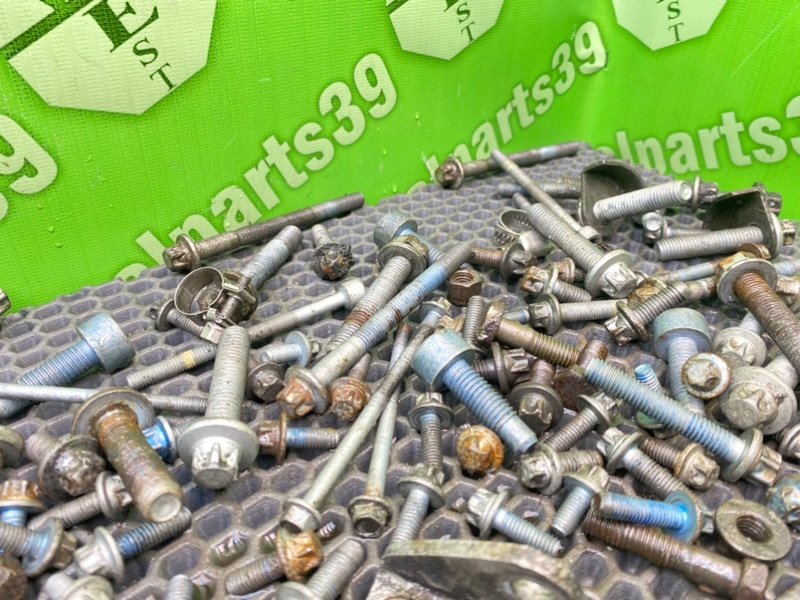 Болты двигателя, 2300 рублей, Калининград