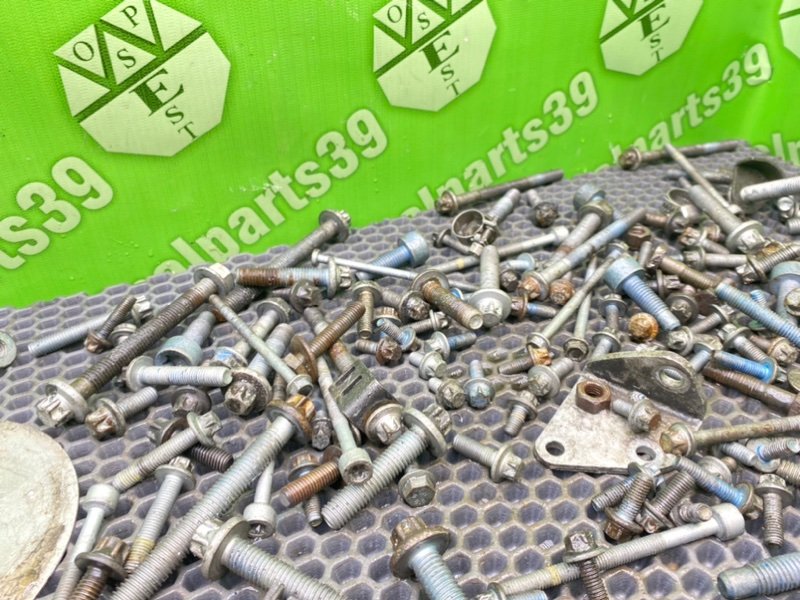 Болты двигателя, 2300 рублей, Калининград