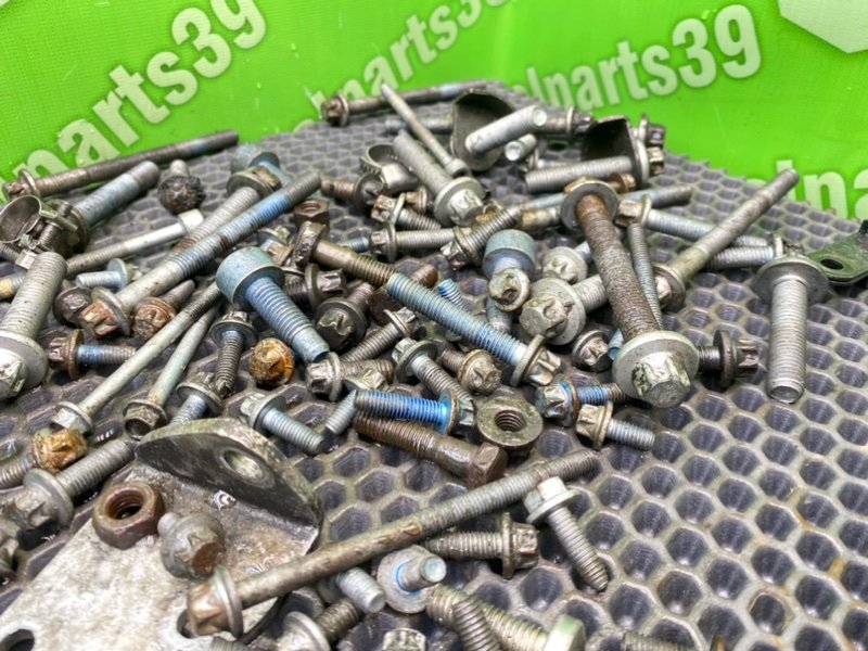 Болты двигателя, 2300 рублей, Калининград