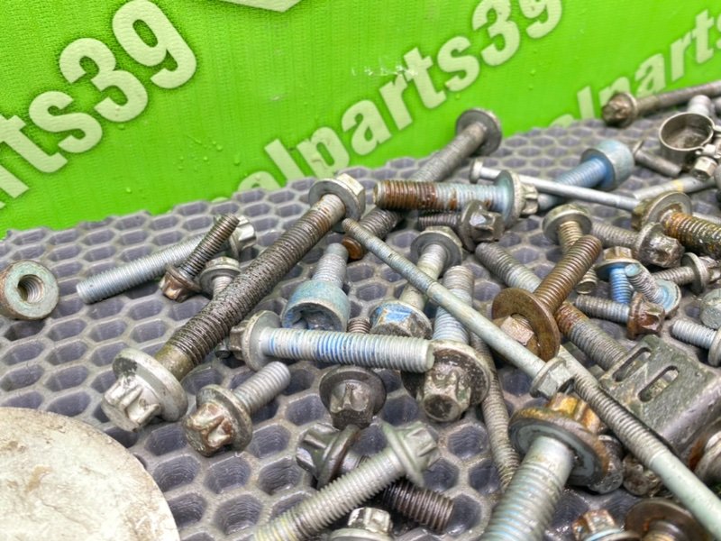 Болты двигателя, 2300 рублей, Калининград