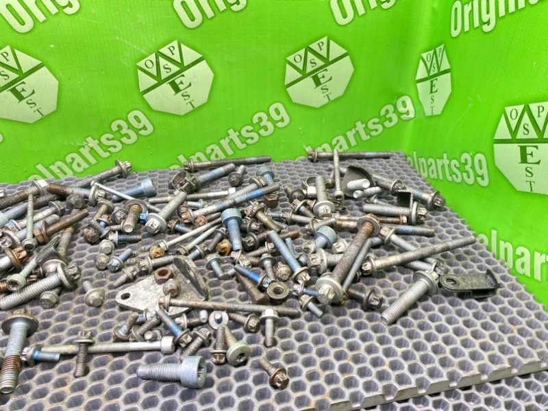 Болты двигателя, 2300 рублей, Калининград