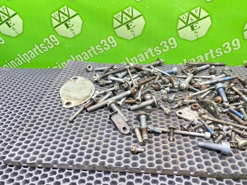 Болты двигателя, 2300 рублей, Калининград