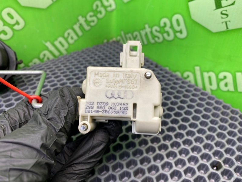 Лючок бензобака, 1400 рублей, Калининград