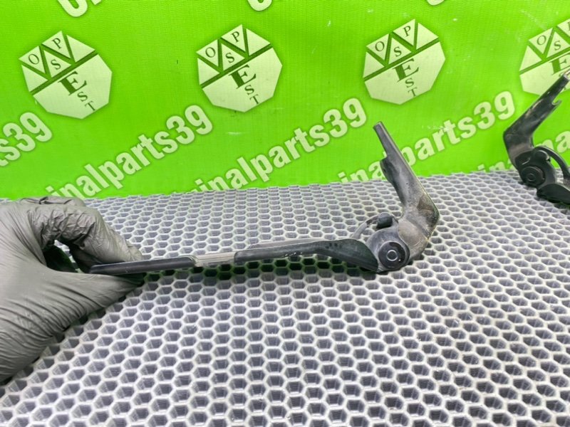 Петли капота, 800 рублей, Калининград