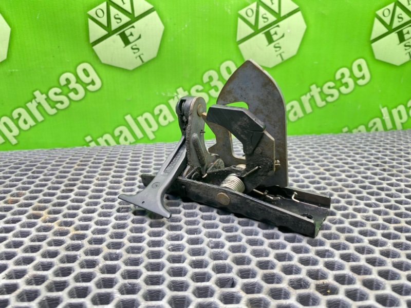 Крюк замка капота, 1000 рублей, Калининград