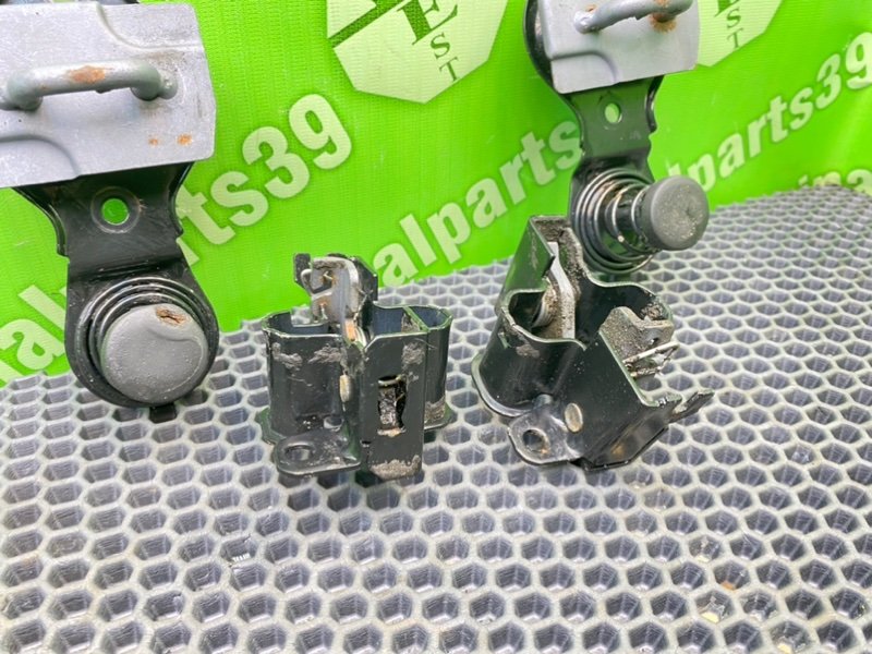 Замок капота, 1900 рублей, Калининград