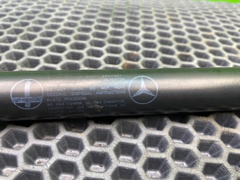 Амортизатор капота, 1400 рублей, Калининград