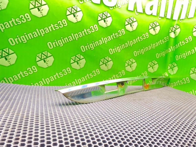 Молдинг багажника, 1600 рублей, Калининград