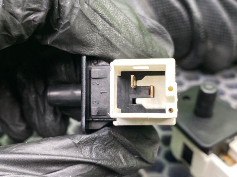 Концевик двери, 1000 рублей, Калининград