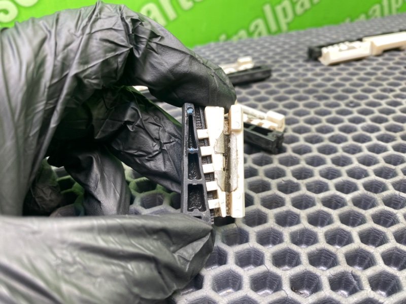 Крепеж молдингов, 1700 рублей, Калининград