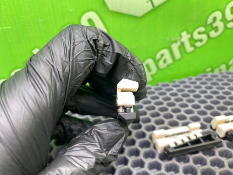 Крепеж молдингов, 1700 рублей, Калининград