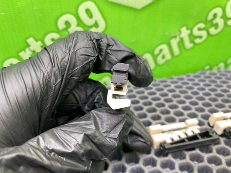 Крепеж молдингов, 1700 рублей, Калининград