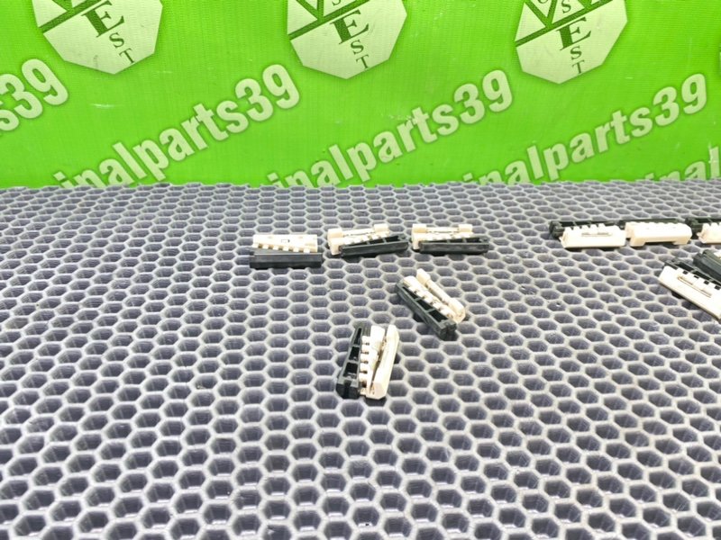 Крепеж молдингов, 1700 рублей, Калининград