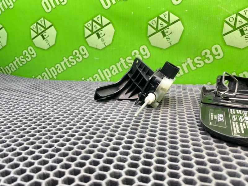 Лючок бензобака, 1500 рублей, Калининград