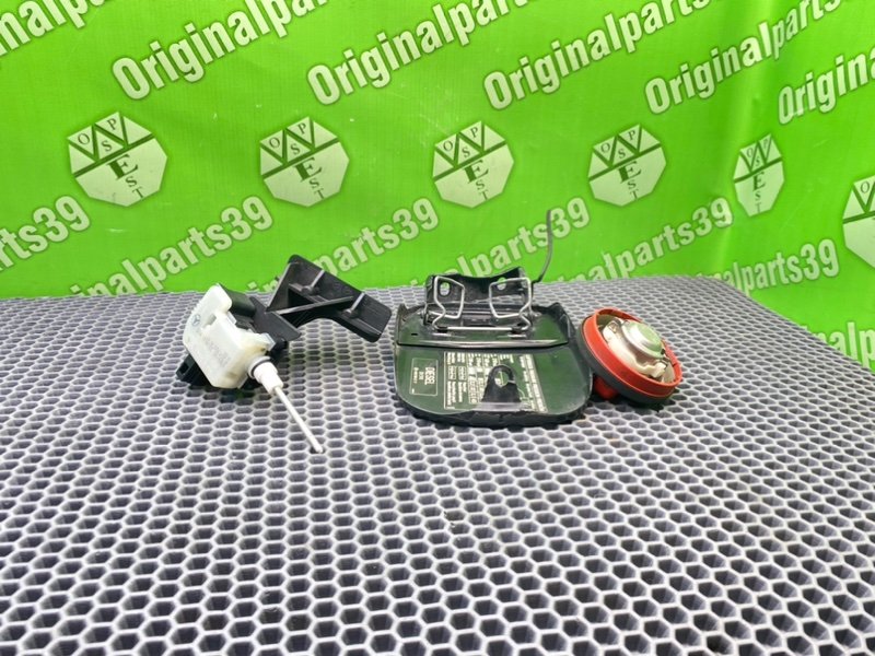 Лючок бензобака, 1500 рублей, Калининград