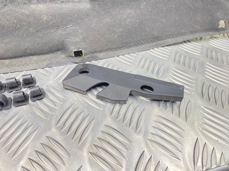 Обшивка капота, 2400 рублей, Калининград