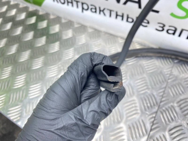 Уплотнители капота, 2600 рублей, Калининград