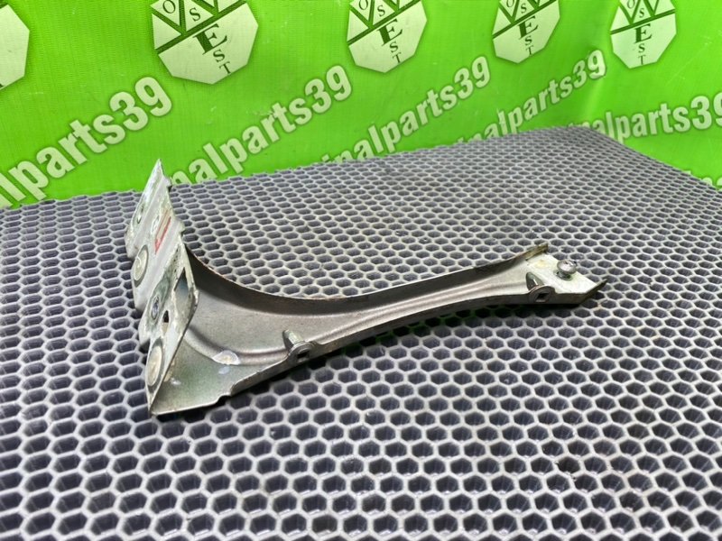 Кронштейн крыла, 1500 рублей, Калининград