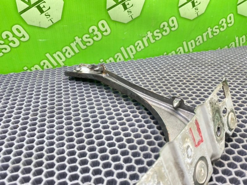 Кронштейн крыла, 1500 рублей, Калининград