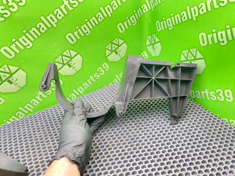 Крепление бампера, 1400 рублей, Калининград