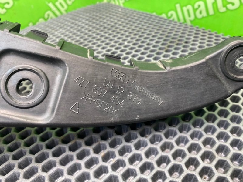 Кронштейн бампера, 1000 рублей, Калининград