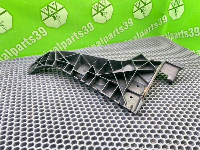 Кронштейн бампера, 1000 рублей, Калининград