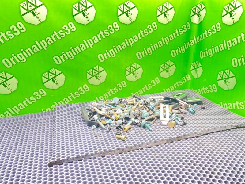 Болты салона, 2000 рублей, Калининград