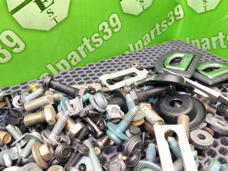 Болты салона, 2000 рублей, Калининград