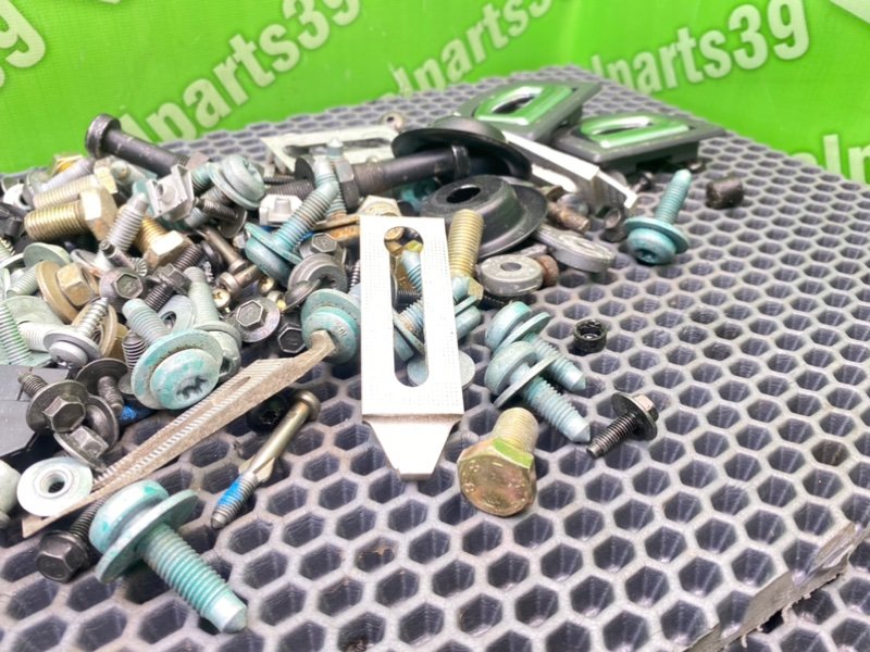 Болты салона, 2000 рублей, Калининград