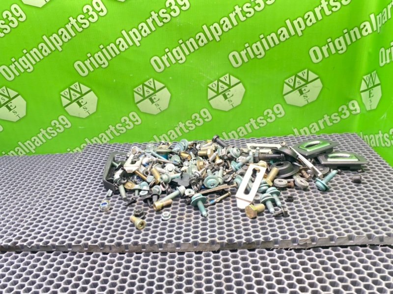 Болты салона, 2000 рублей, Калининград