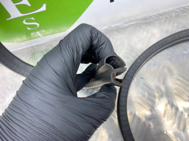 Уплотнители капота, 2600 рублей, Калининград