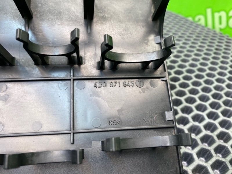 Кронштейн, 900 рублей, Калининград