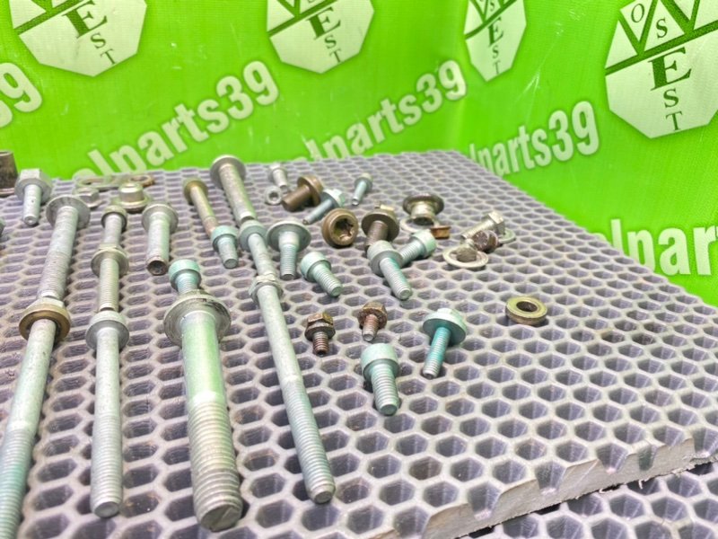 Болты двигателя, 2200 рублей, Калининград