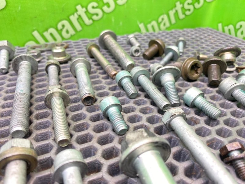 Болты двигателя, 2200 рублей, Калининград