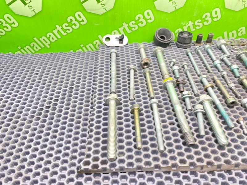 Болты двигателя, 2200 рублей, Калининград