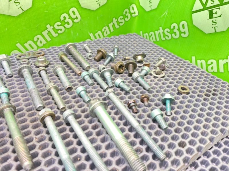 Болты двигателя, 2200 рублей, Калининград