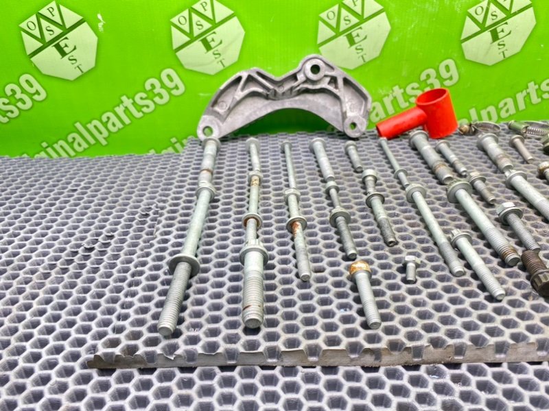 Болты двигателя, 2200 рублей, Калининград