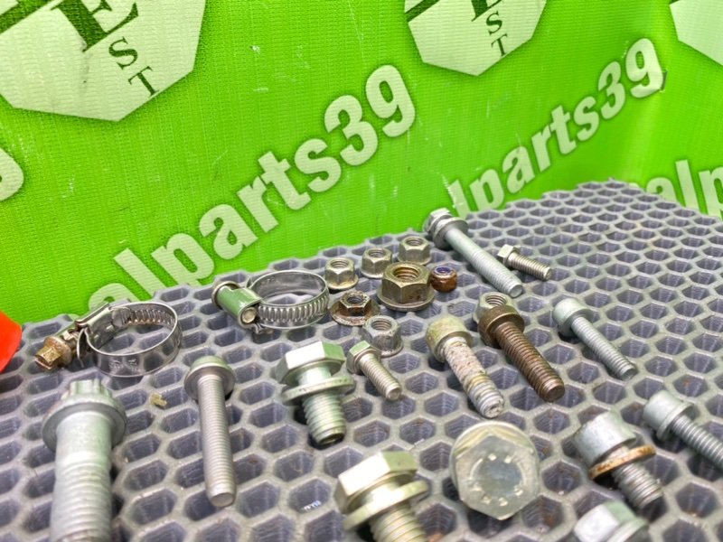 Болты двигателя, 2200 рублей, Калининград