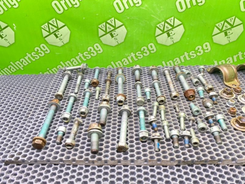 Болты подвески, 2200 рублей, Калининград