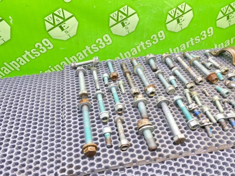 Болты подвески, 2200 рублей, Калининград