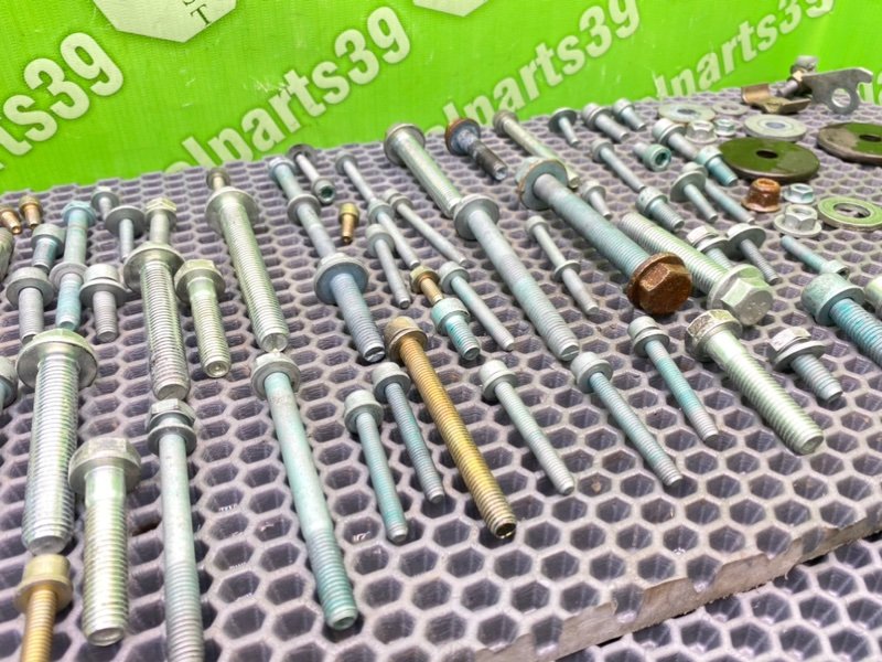 Болты двигателя, 1700 рублей, Калининград