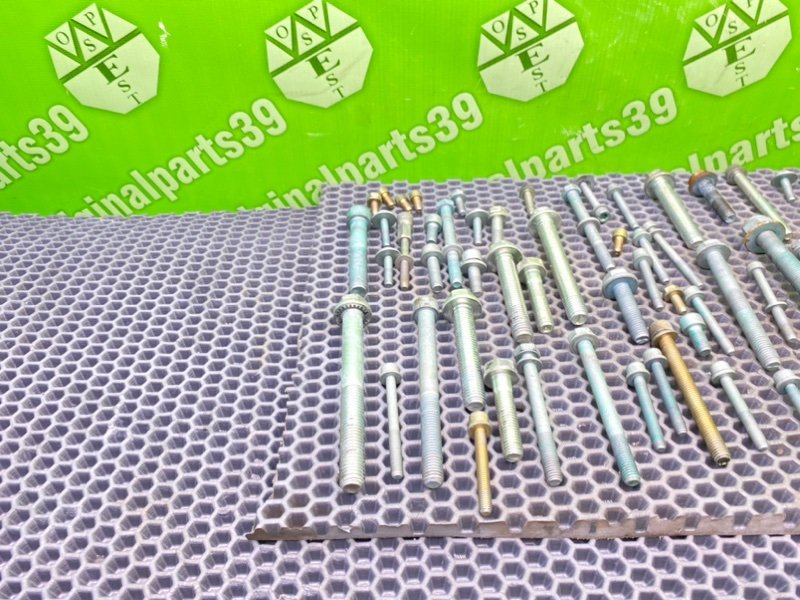 Болты двигателя, 1700 рублей, Калининград