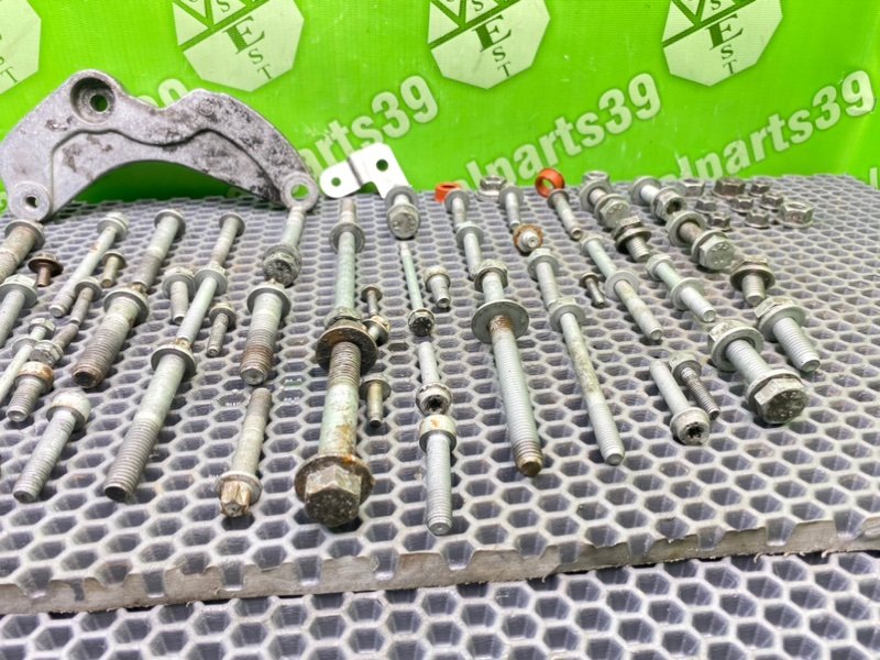 Болты двигателя, 1700 рублей, Калининград